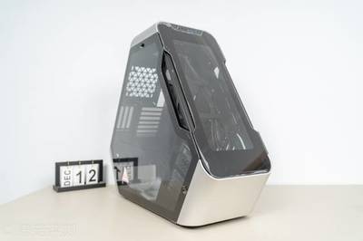 未來(lái)之力具象化 喬思伯TR03-G“六邊空間站·硬件展示倉(cāng)”評(píng)測(cè)